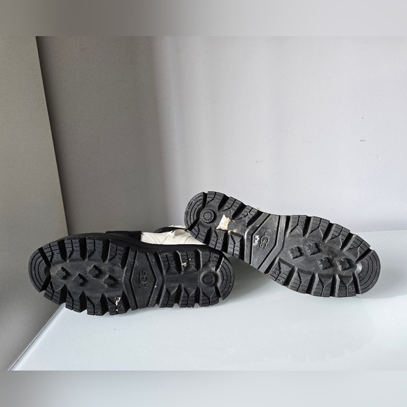 UGG sid white and black waterproof leather combat boot. Size 5.5 - Picture 11 of 14